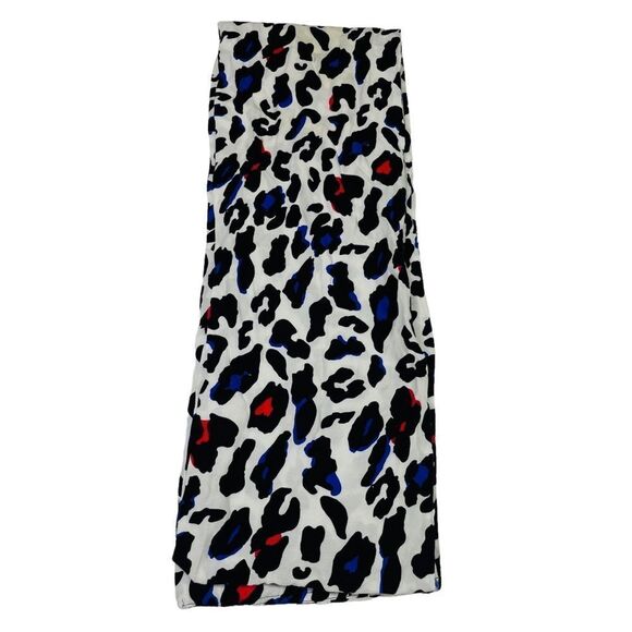 10/$25🦋 Charlotte Russe Black & White with Red & Blue Leopard Infinity Scarf - Picture 5 of 9